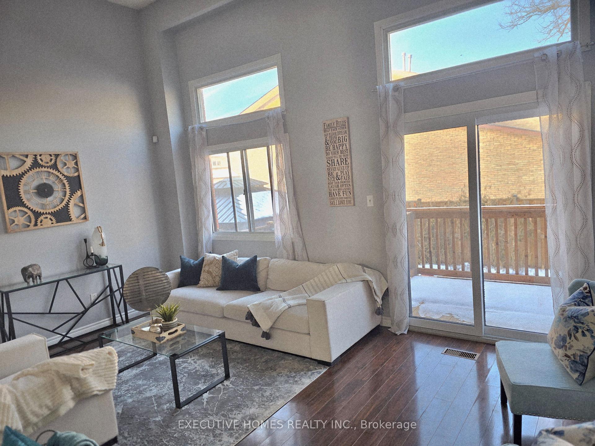 Photo 8 of 61 Collins Crescent, Brampton, Brampton North — HOMEH