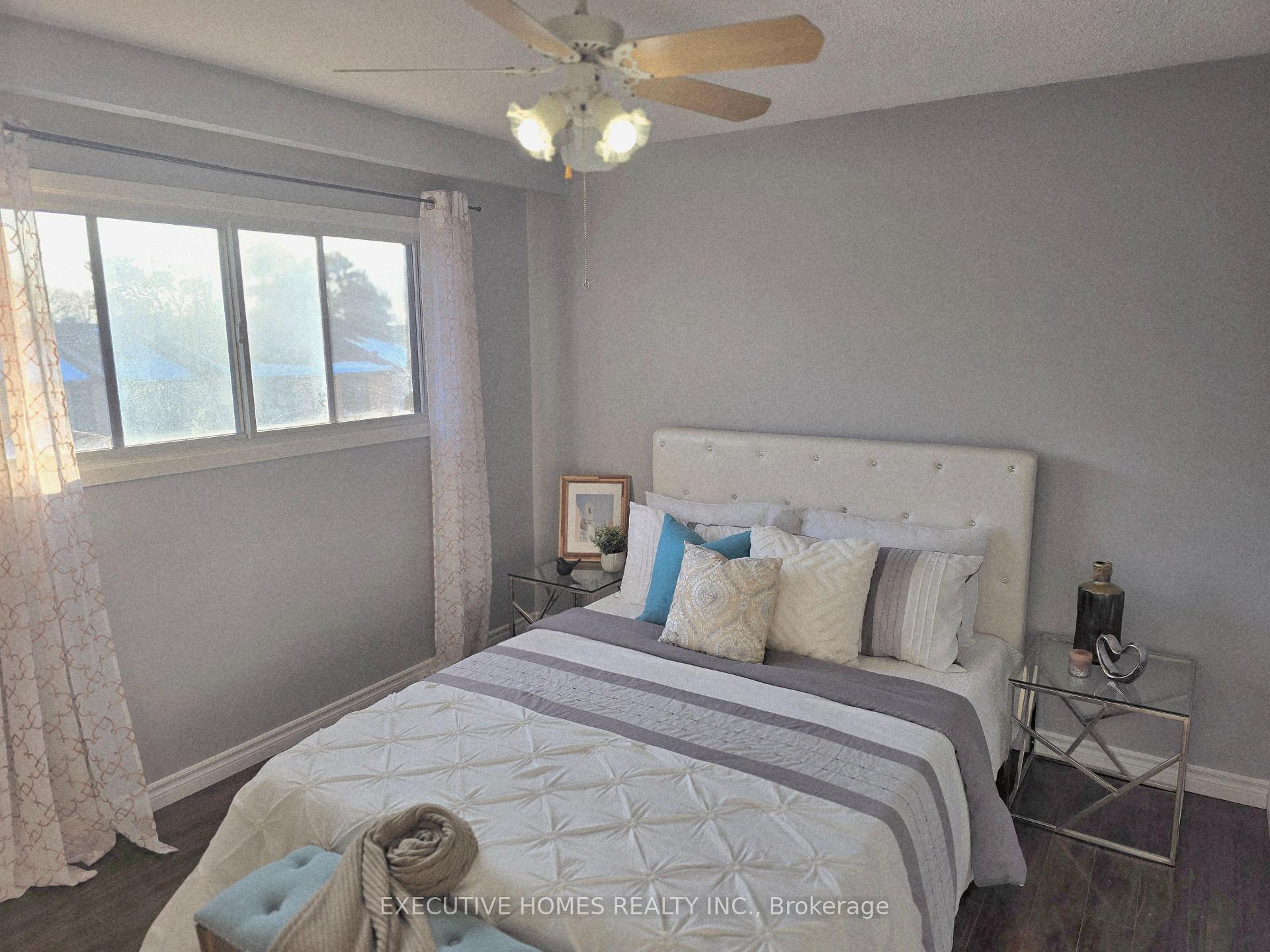 Photo 3 of 61 Collins Crescent, Brampton, Brampton North — HOMEH