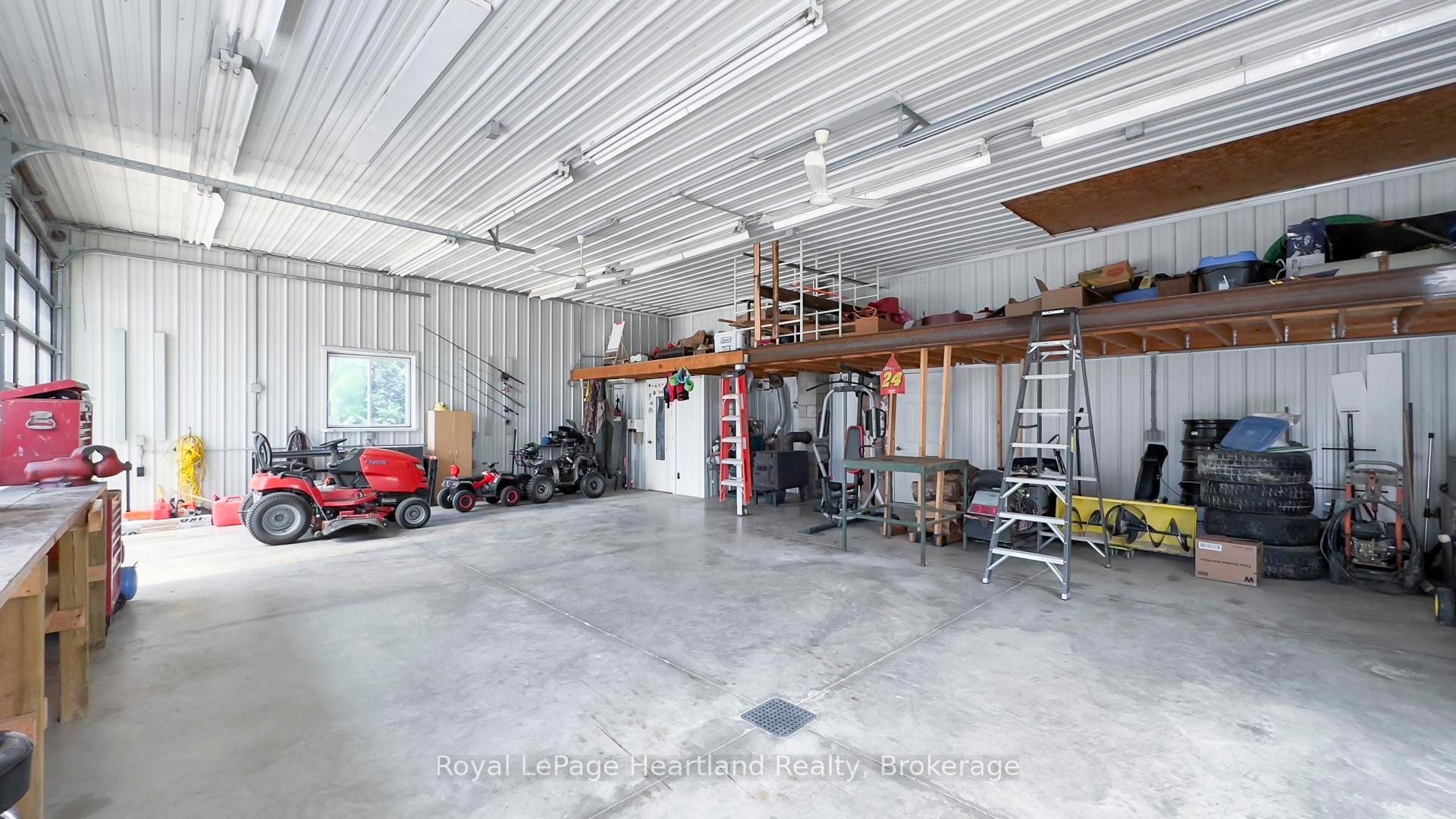 Photo 18 of 40158 Cranbrook Road, Morris Turnberry, Morris — HOMEH