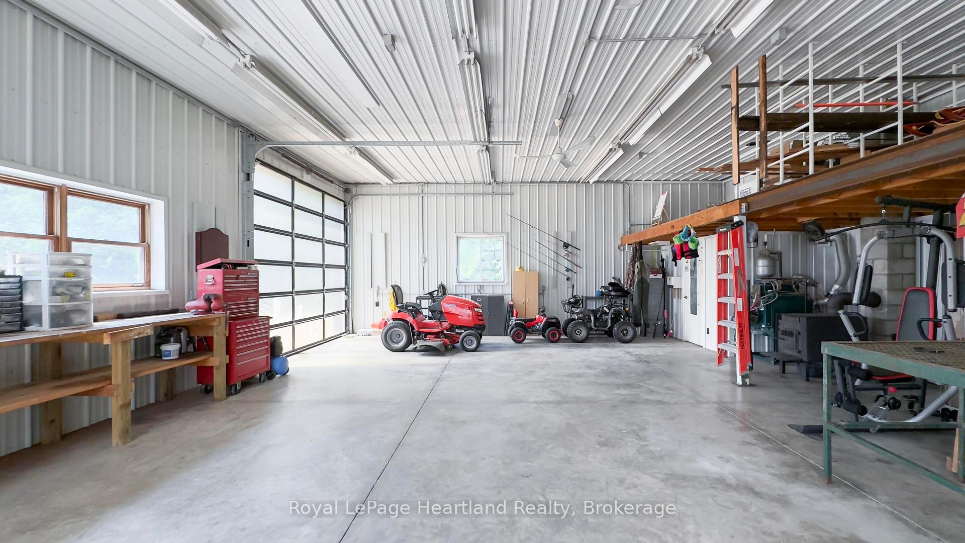 Photo 24 of 40158 Cranbrook Road, Morris Turnberry, Morris — HOMEH