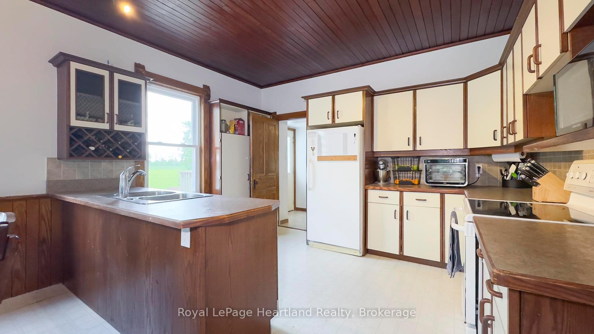 Photo 19 of 40158 Cranbrook Road, Morris Turnberry, Morris — HOMEH