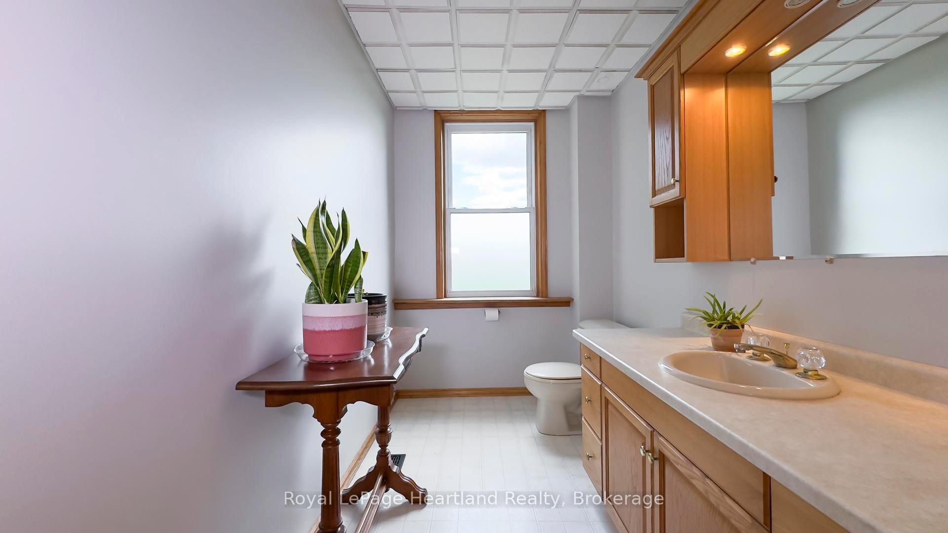 Photo 33 of 40158 Cranbrook Road, Morris Turnberry, Morris — HOMEH