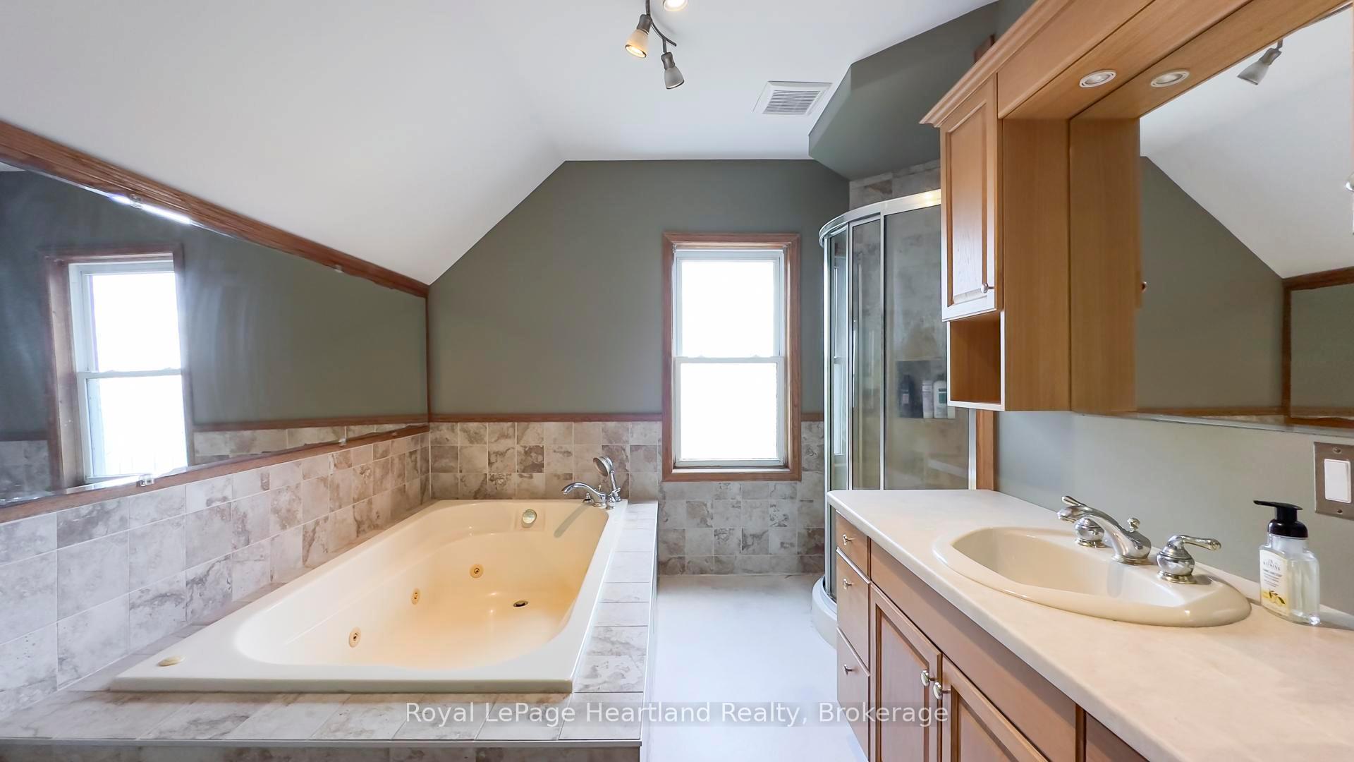 Photo 46 of 40158 Cranbrook Road, Morris Turnberry, Morris — HOMEH
