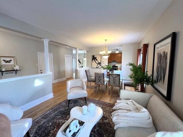 Photo 4 of 4 Panorama Way, Hamilton, Stoney Creek — HOMEH