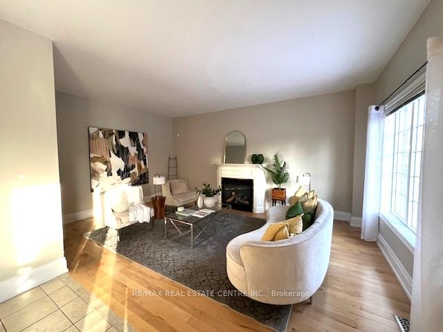 Photo 6 of 4 Panorama Way, Hamilton, Stoney Creek — HOMEH