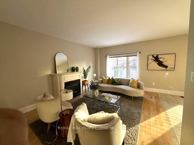 Photo 12 of 4 Panorama Way, Hamilton, Stoney Creek — HOMEH