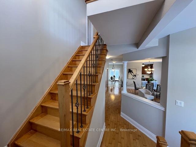 Photo 11 of 4 Panorama Way, Hamilton, Stoney Creek — HOMEH