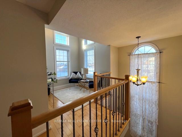 Photo 7 of 4 Panorama Way, Hamilton, Stoney Creek — HOMEH