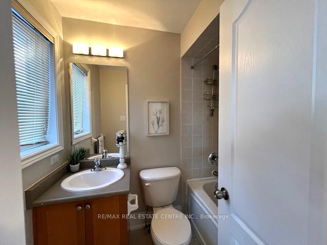 Photo 28 of 4 Panorama Way, Hamilton, Stoney Creek — HOMEH