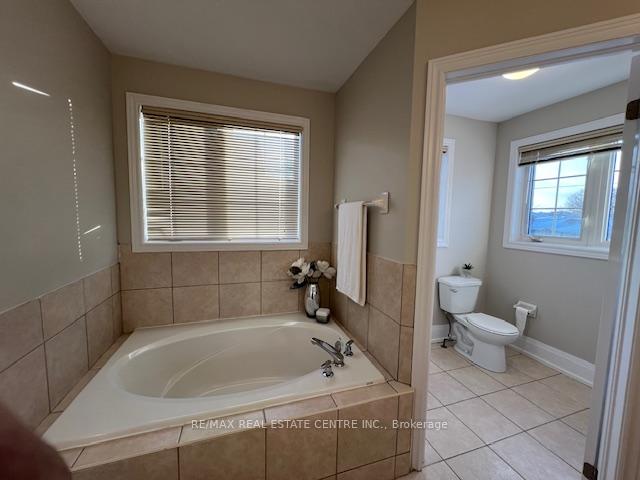 Photo 22 of 4 Panorama Way, Hamilton, Stoney Creek — HOMEH