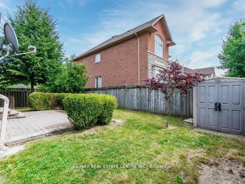 Photo 38 of 4 Panorama Way, Hamilton, Stoney Creek — HOMEH