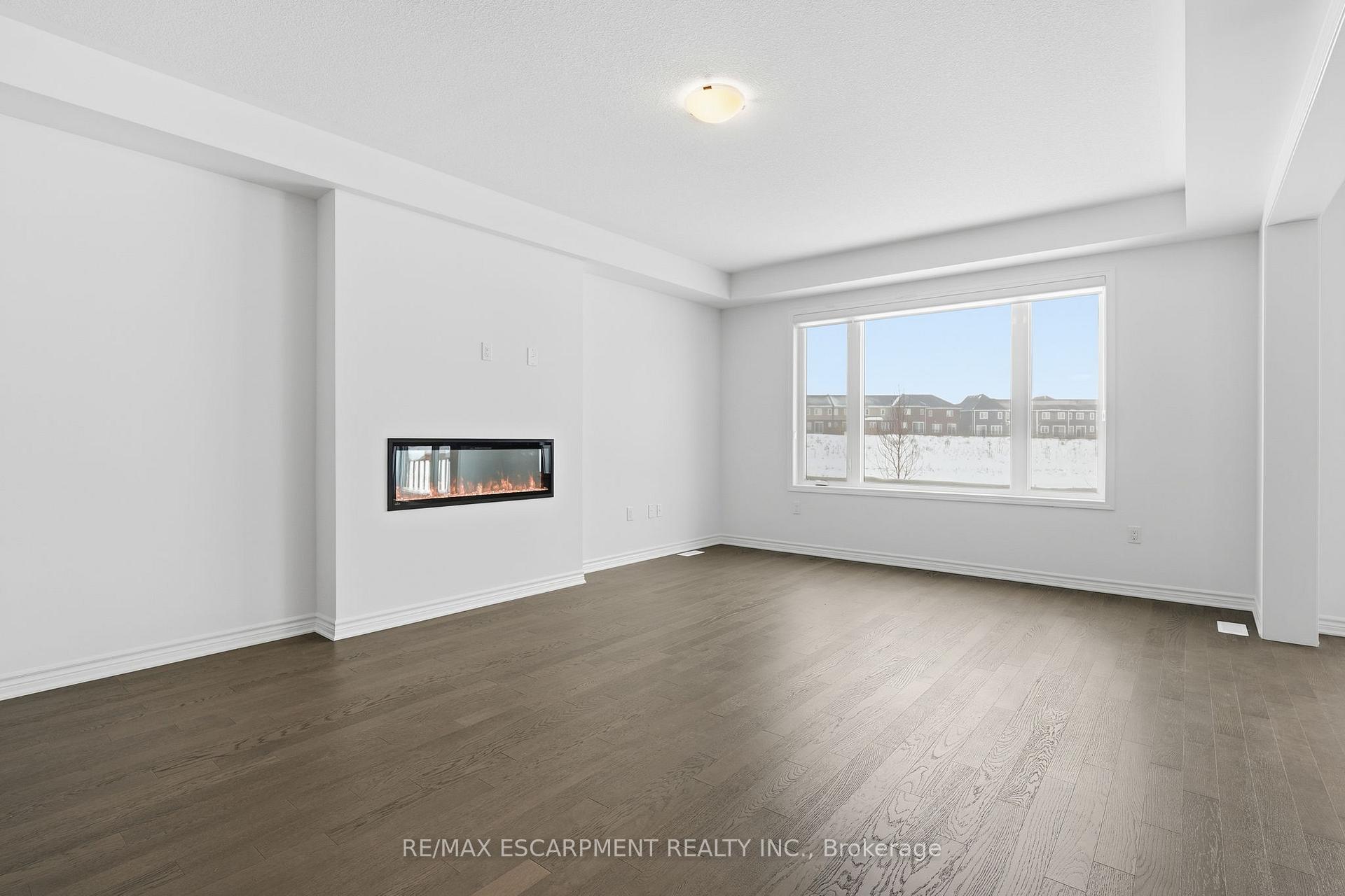 Photo 12 of 322 Millstone Street, Kitchener — HOMEH