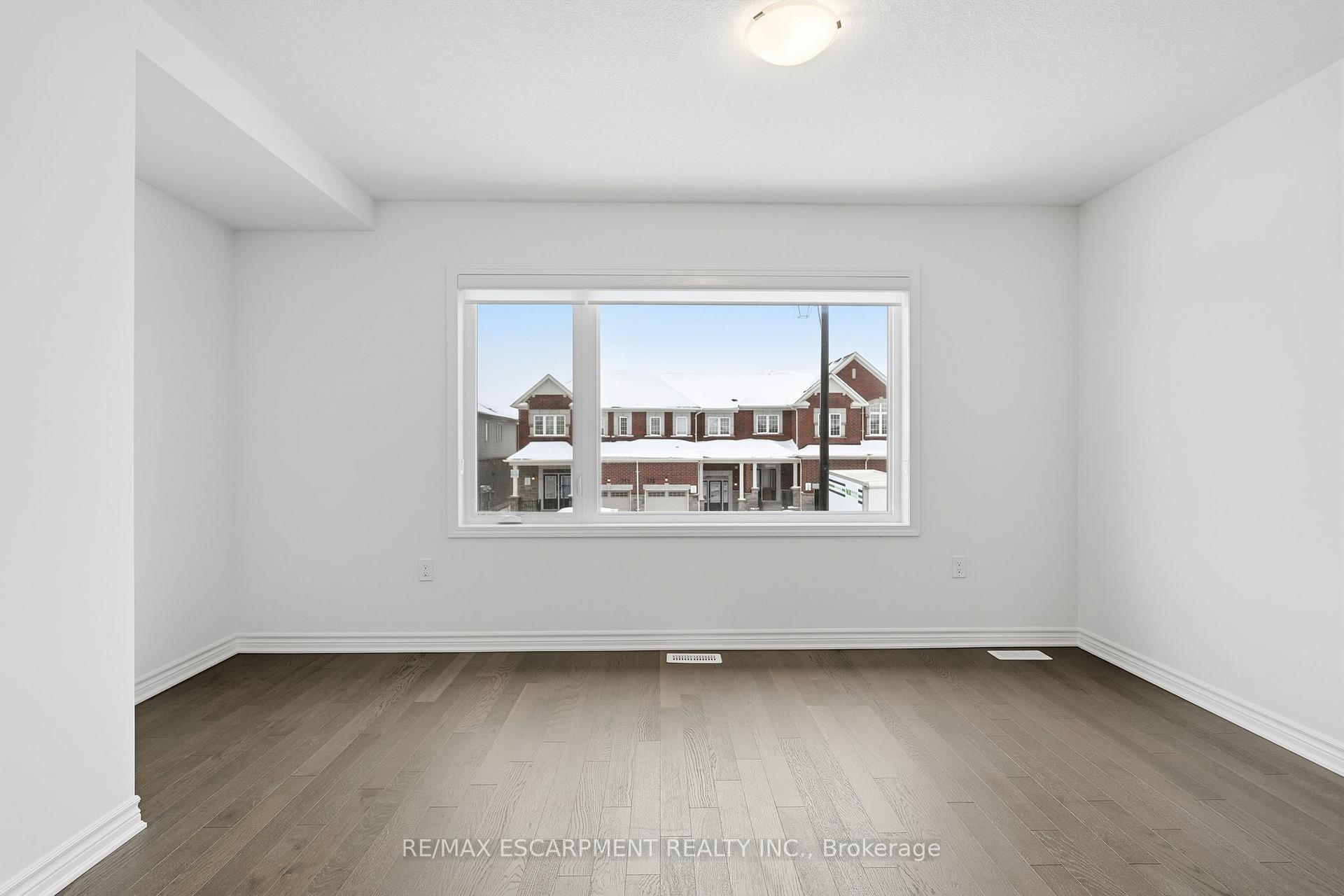 Photo 34 of 322 Millstone Street, Kitchener — HOMEH
