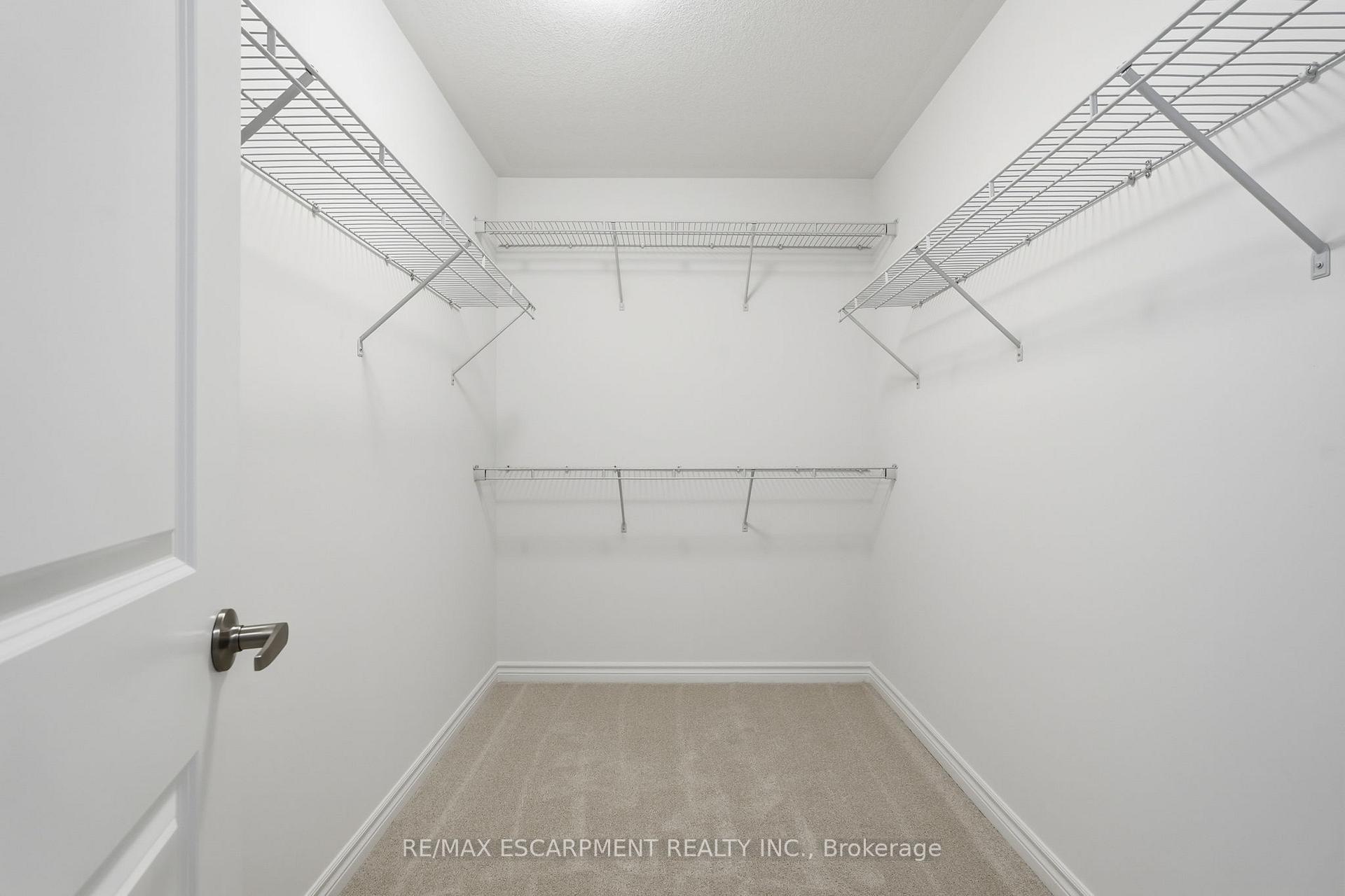 Photo 13 of 322 Millstone Street, Kitchener — HOMEH