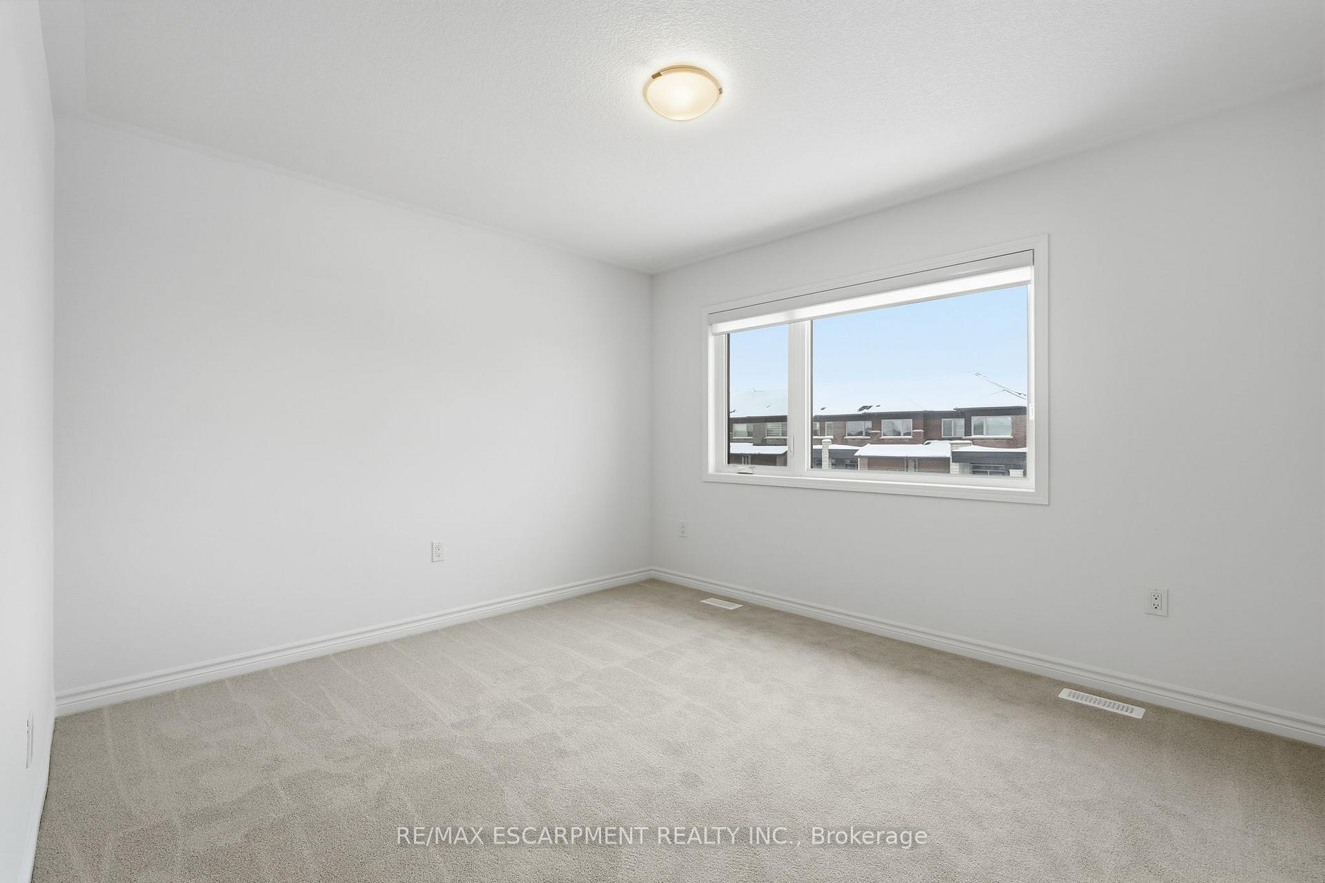 Photo 38 of 322 Millstone Street, Kitchener — HOMEH