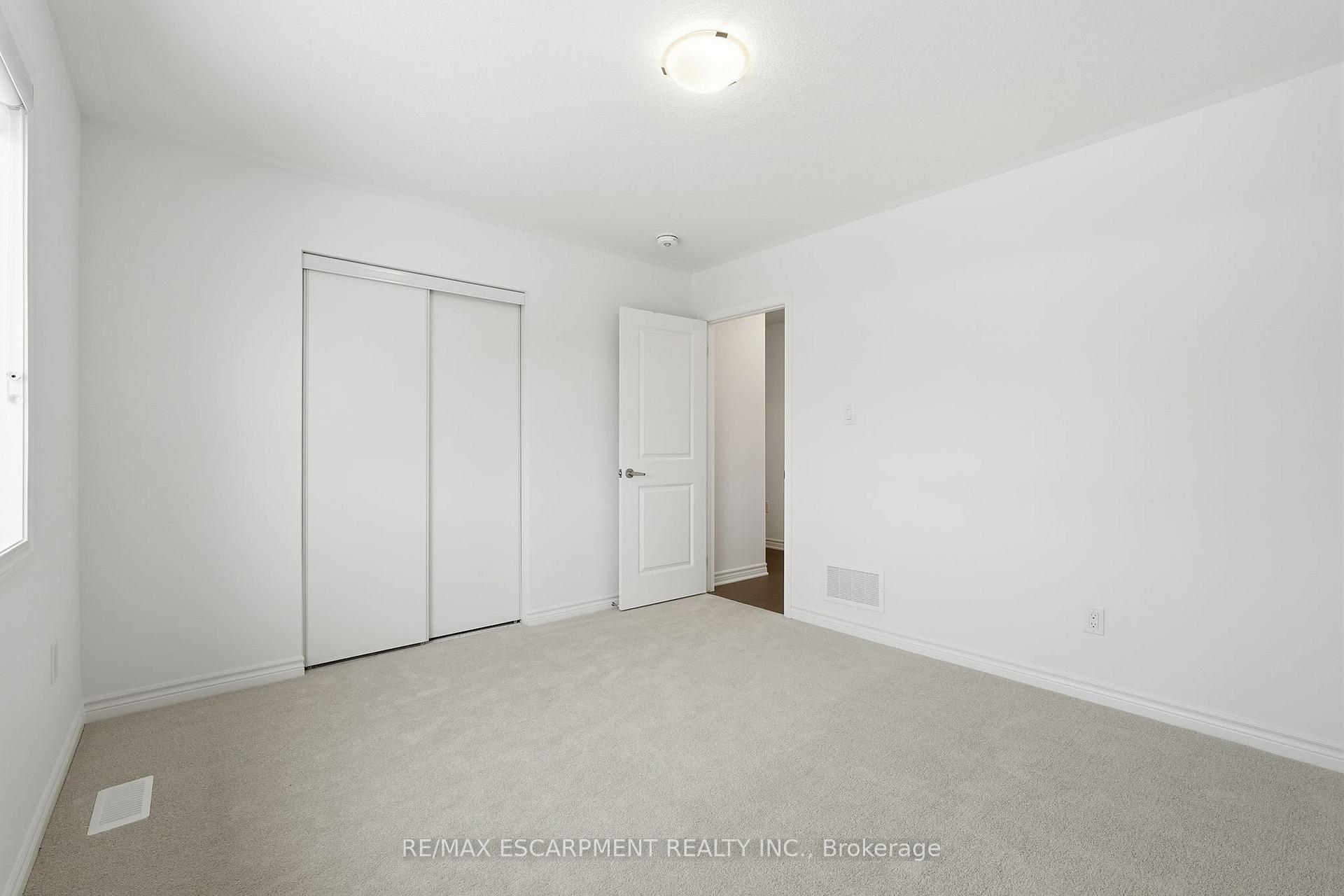 Photo 14 of 322 Millstone Street, Kitchener — HOMEH
