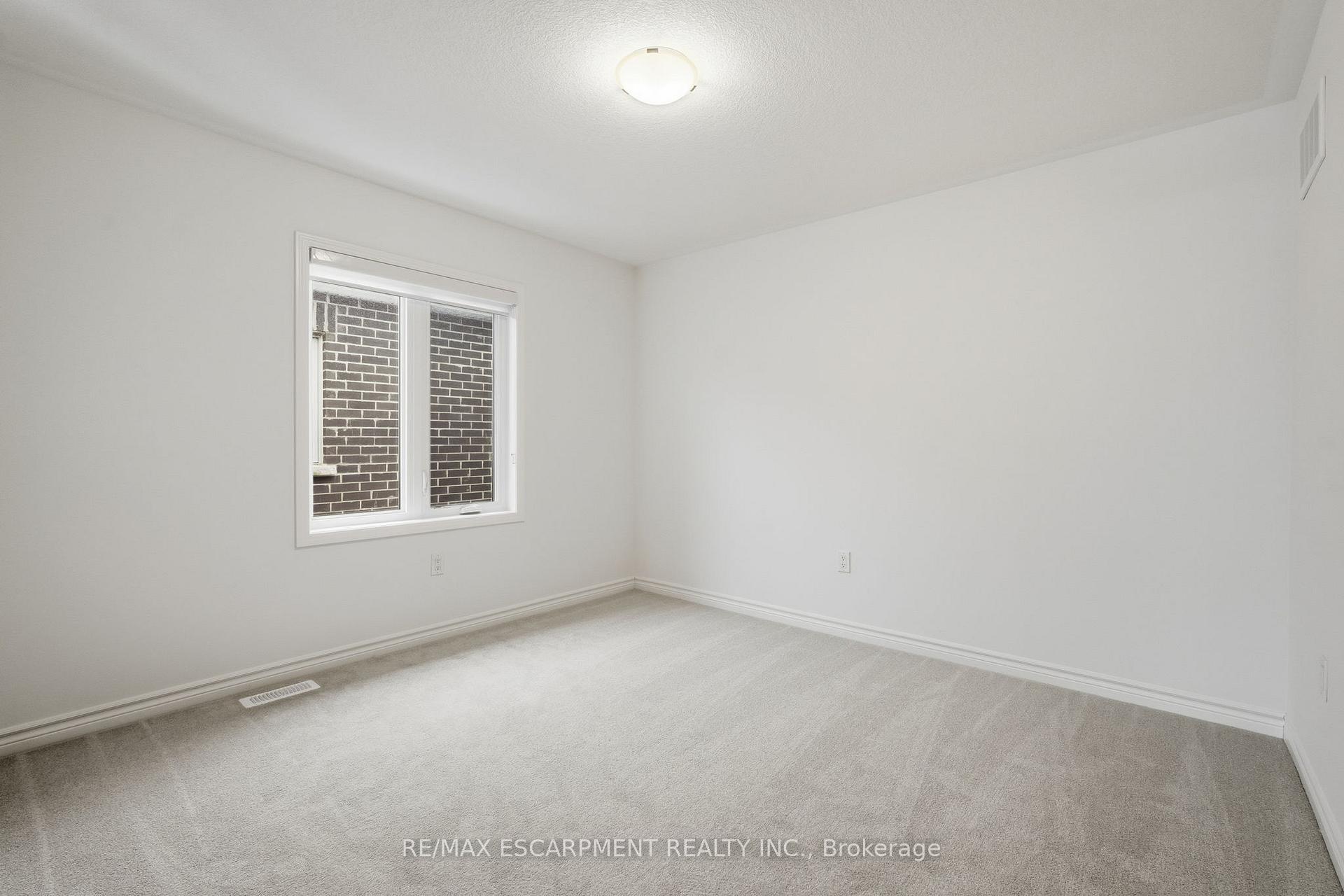 Photo 18 of 322 Millstone Street, Kitchener — HOMEH