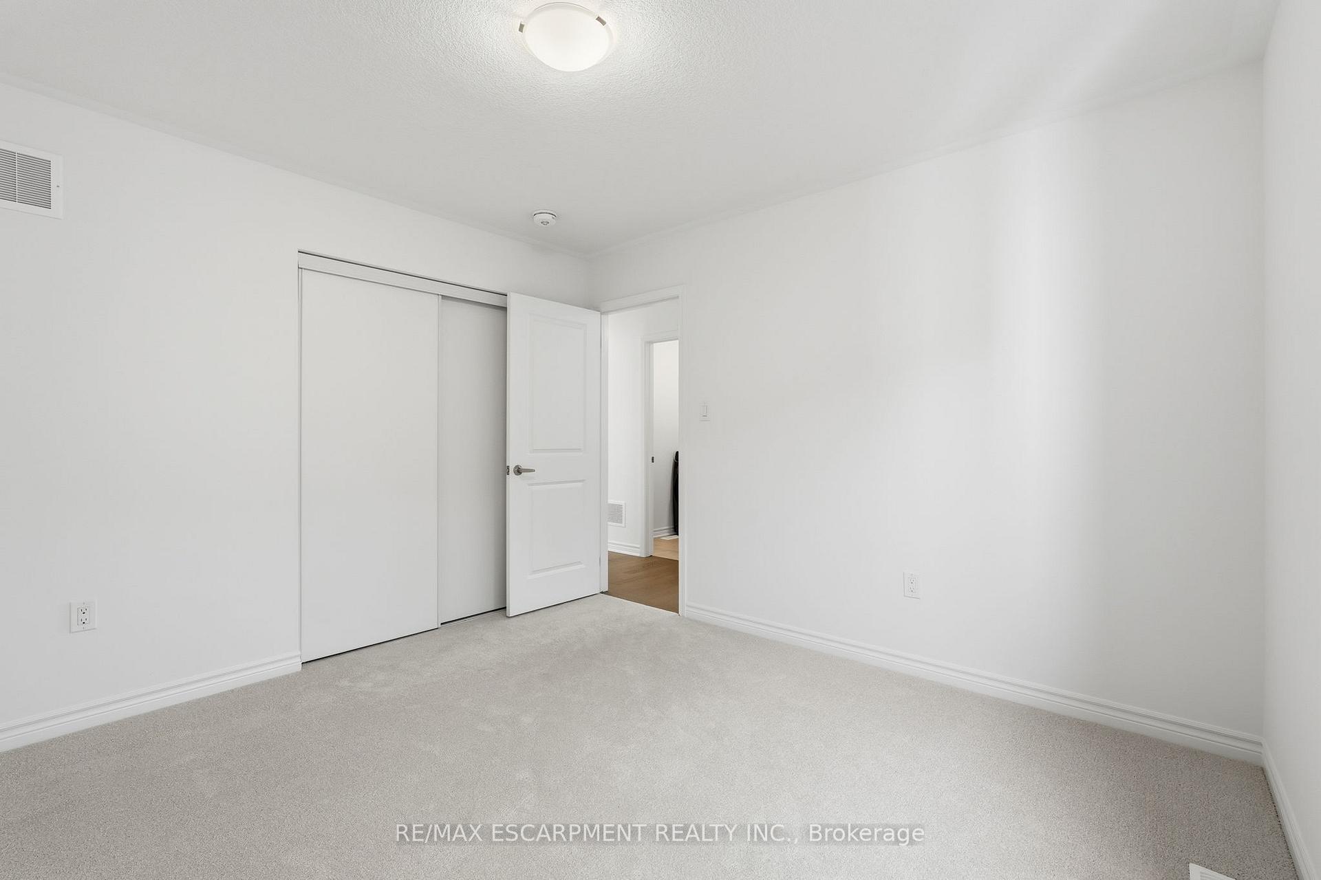 Photo 36 of 322 Millstone Street, Kitchener — HOMEH