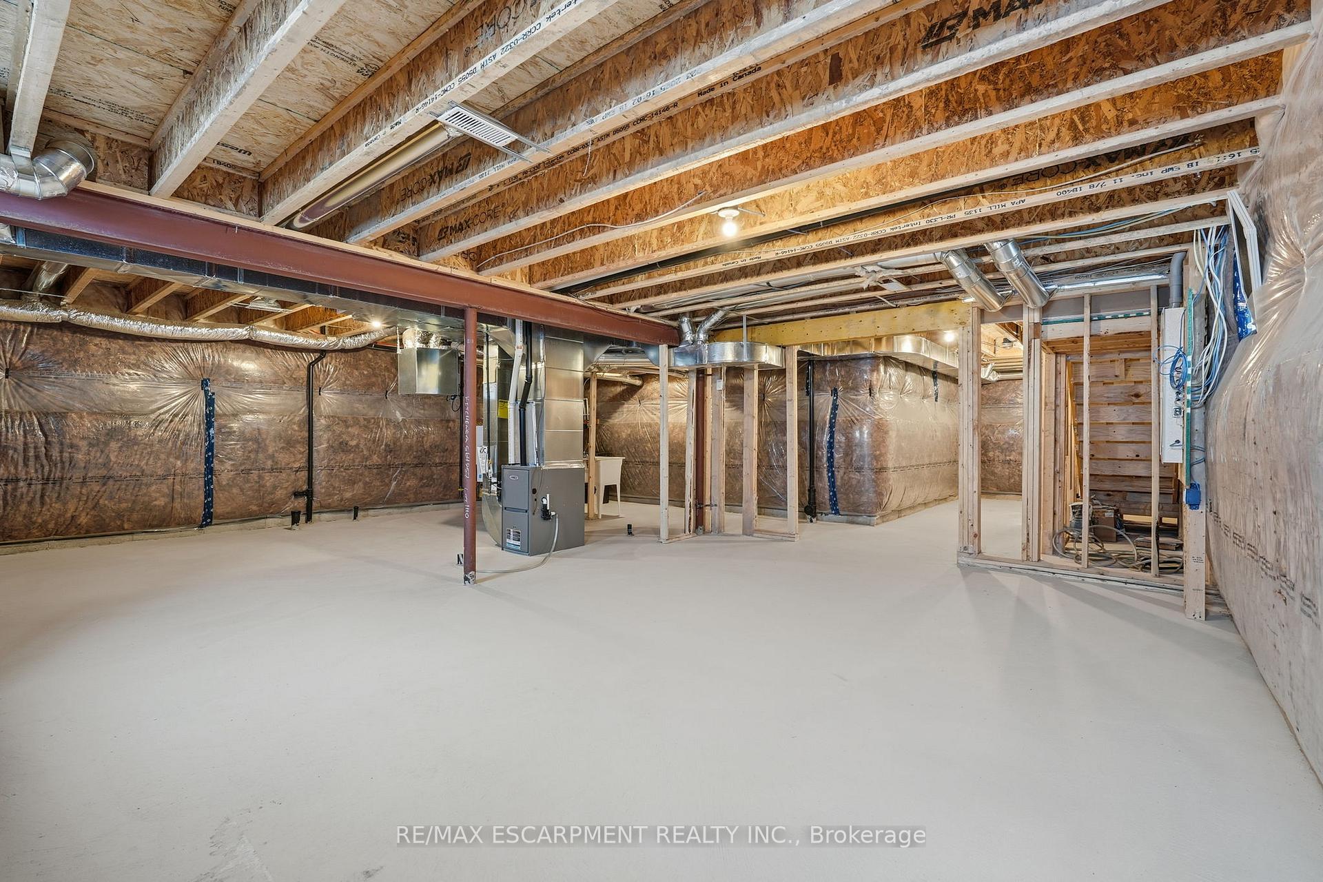 Photo 25 of 322 Millstone Street, Kitchener — HOMEH