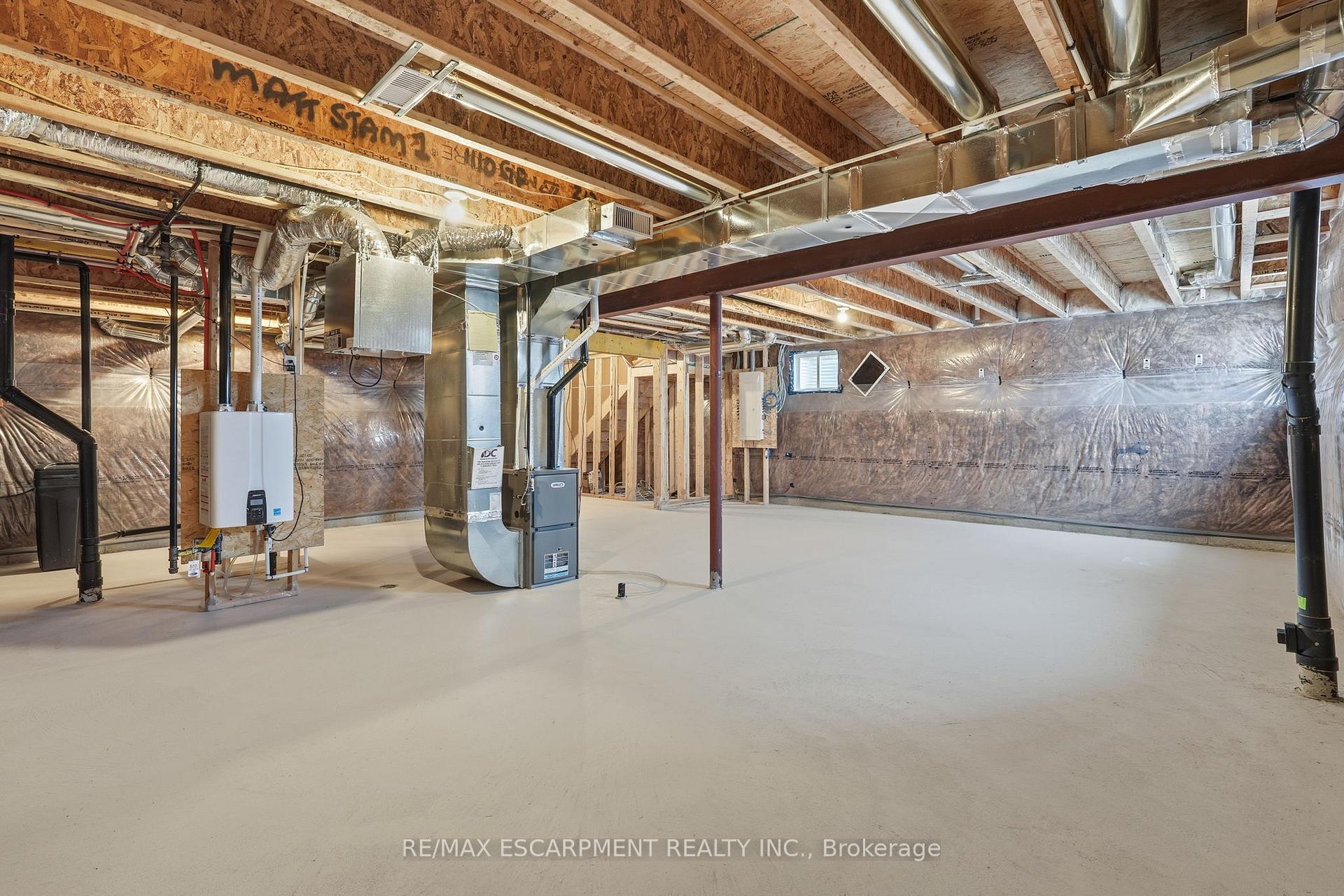 Photo 26 of 322 Millstone Street, Kitchener — HOMEH
