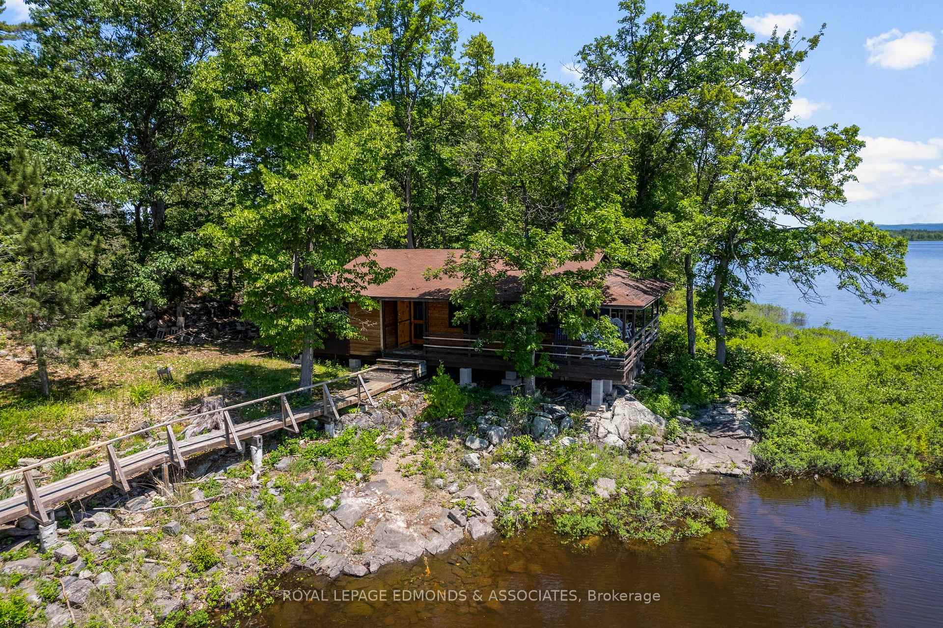 Photo 16 of Riddell Island, Petawawa — HOMEH