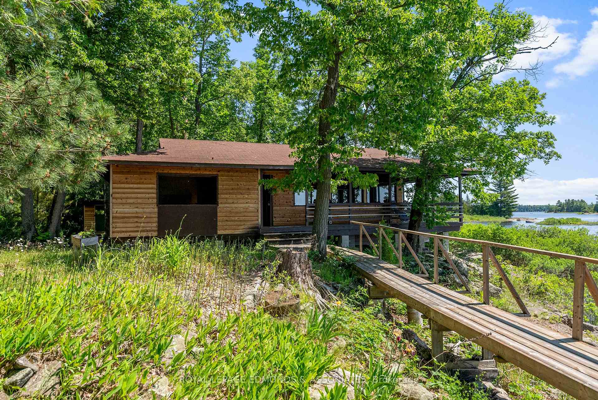 Photo 36 of Riddell Island, Petawawa — HOMEH