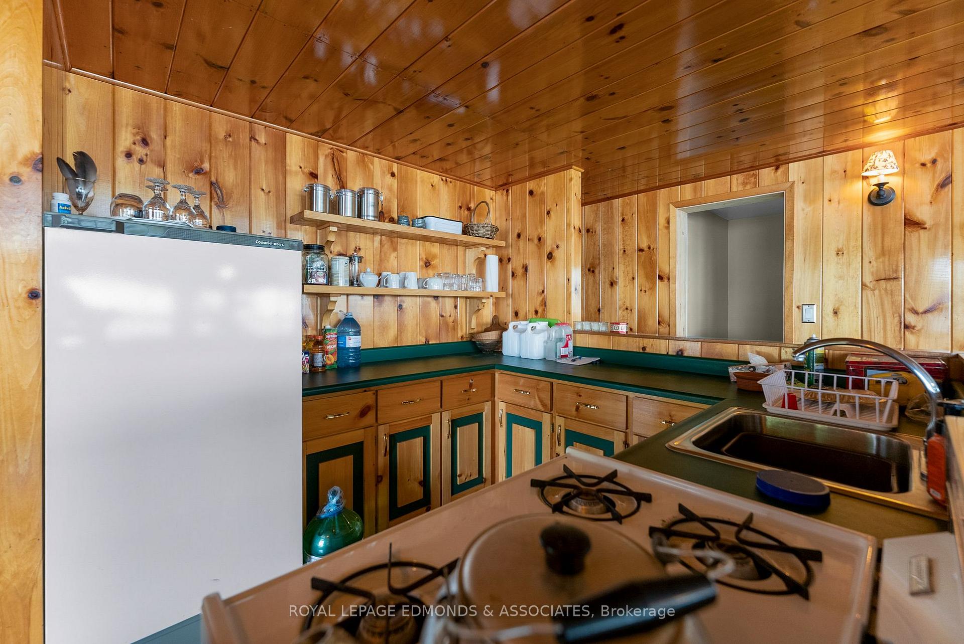 Photo 17 of Riddell Island, Petawawa — HOMEH