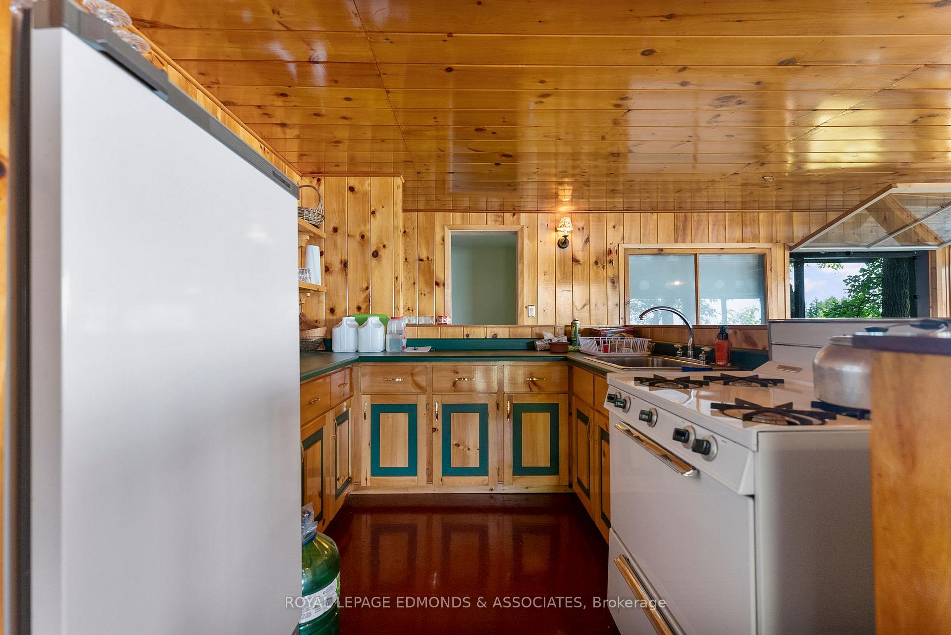 Photo 10 of Riddell Island, Petawawa — HOMEH