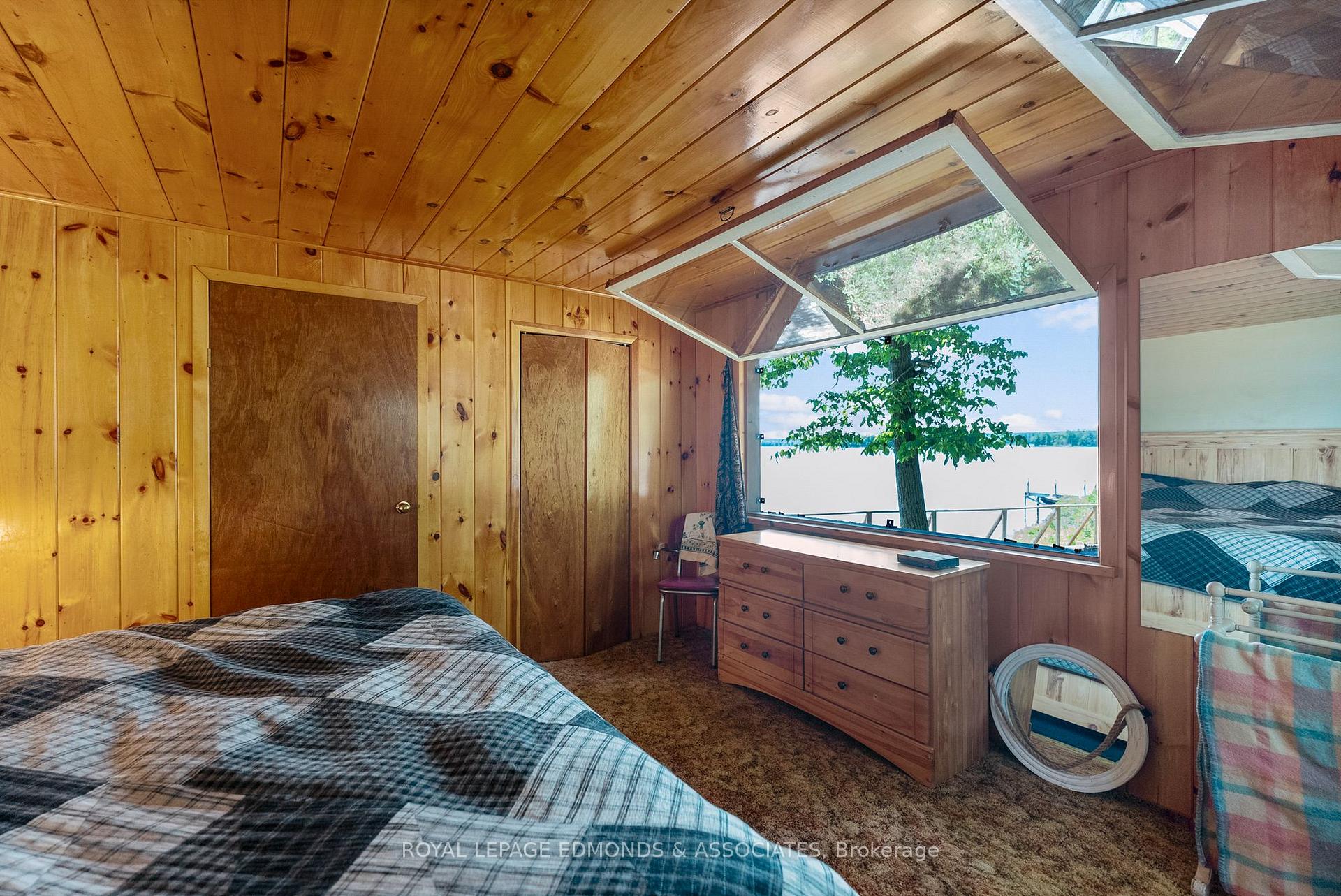 Photo 13 of Riddell Island, Petawawa — HOMEH