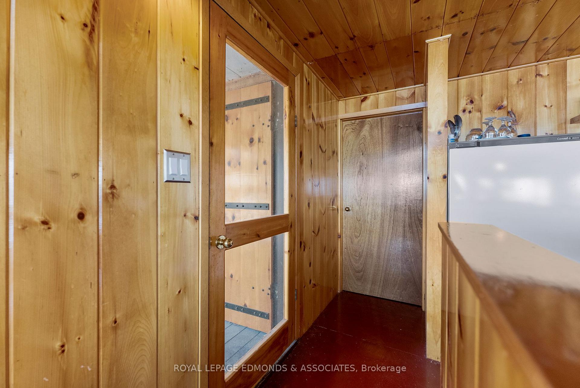 Photo 37 of Riddell Island, Petawawa — HOMEH
