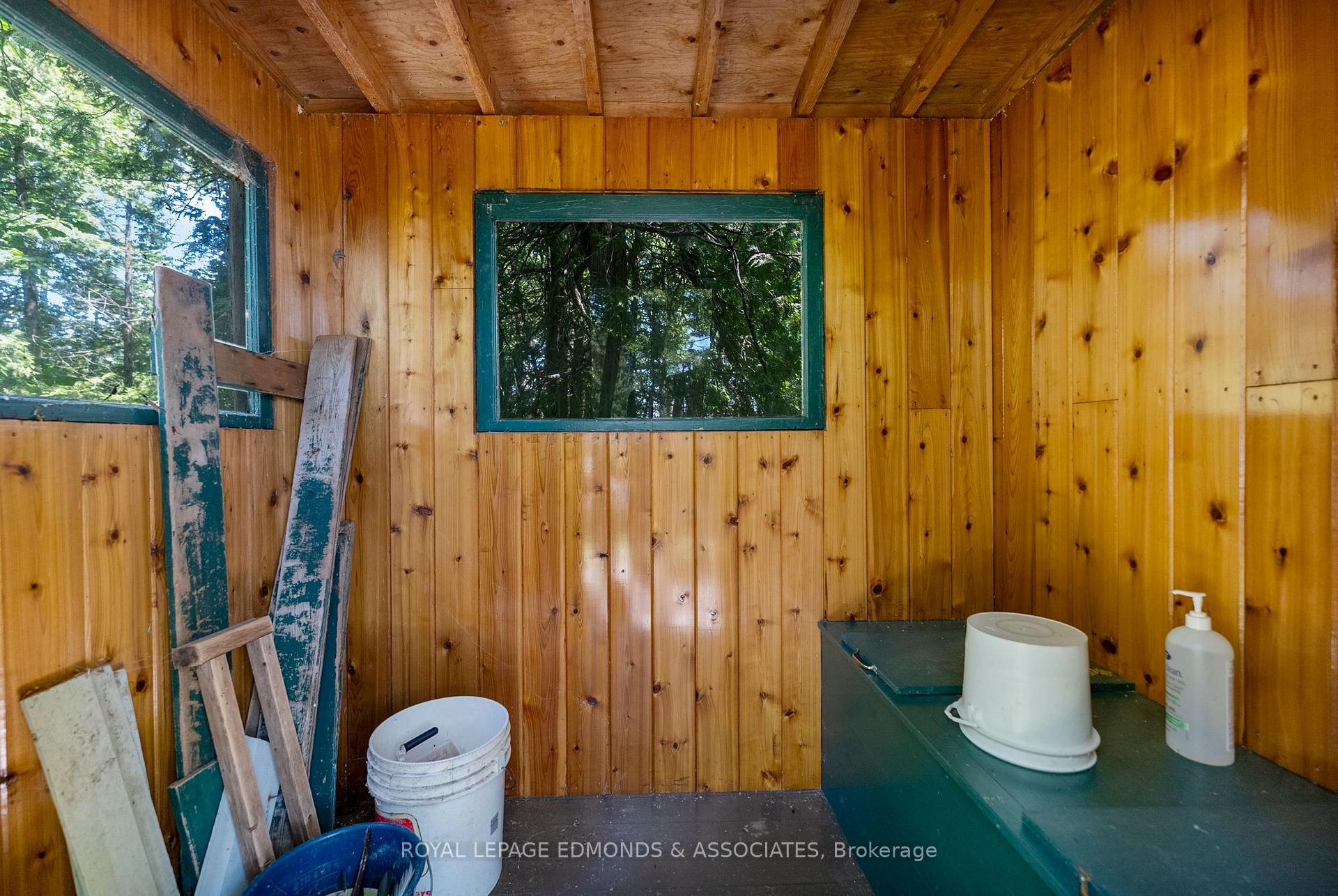 Photo 18 of Riddell Island, Petawawa — HOMEH