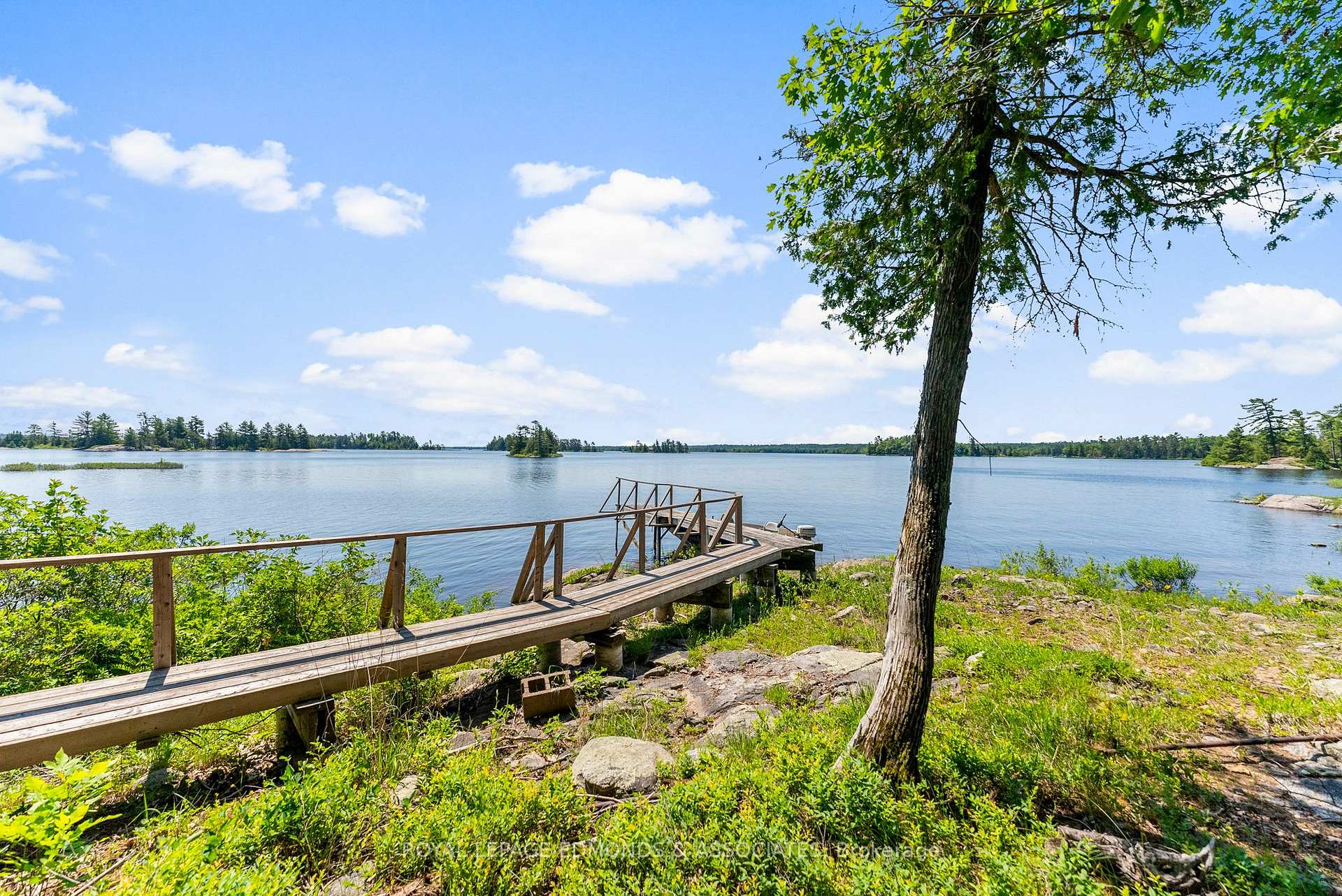 Photo 45 of Riddell Island, Petawawa — HOMEH