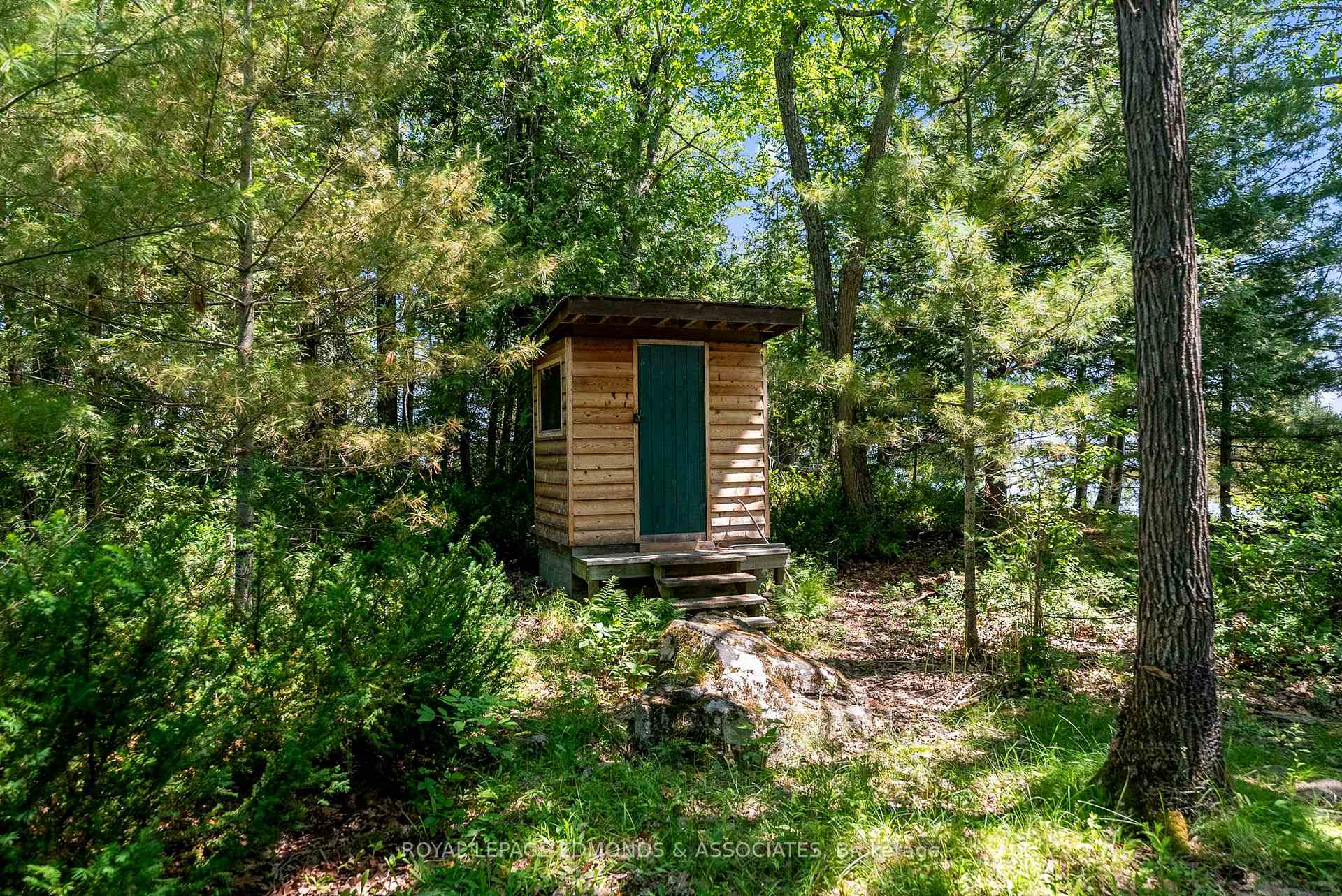 Photo 44 of Riddell Island, Petawawa — HOMEH