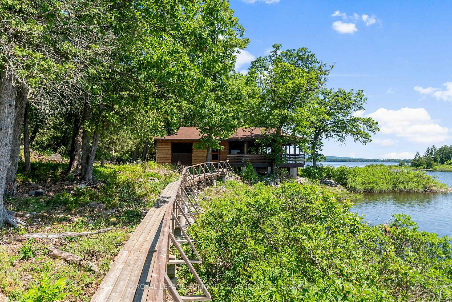 Photo 31 of Riddell Island, Petawawa — HOMEH