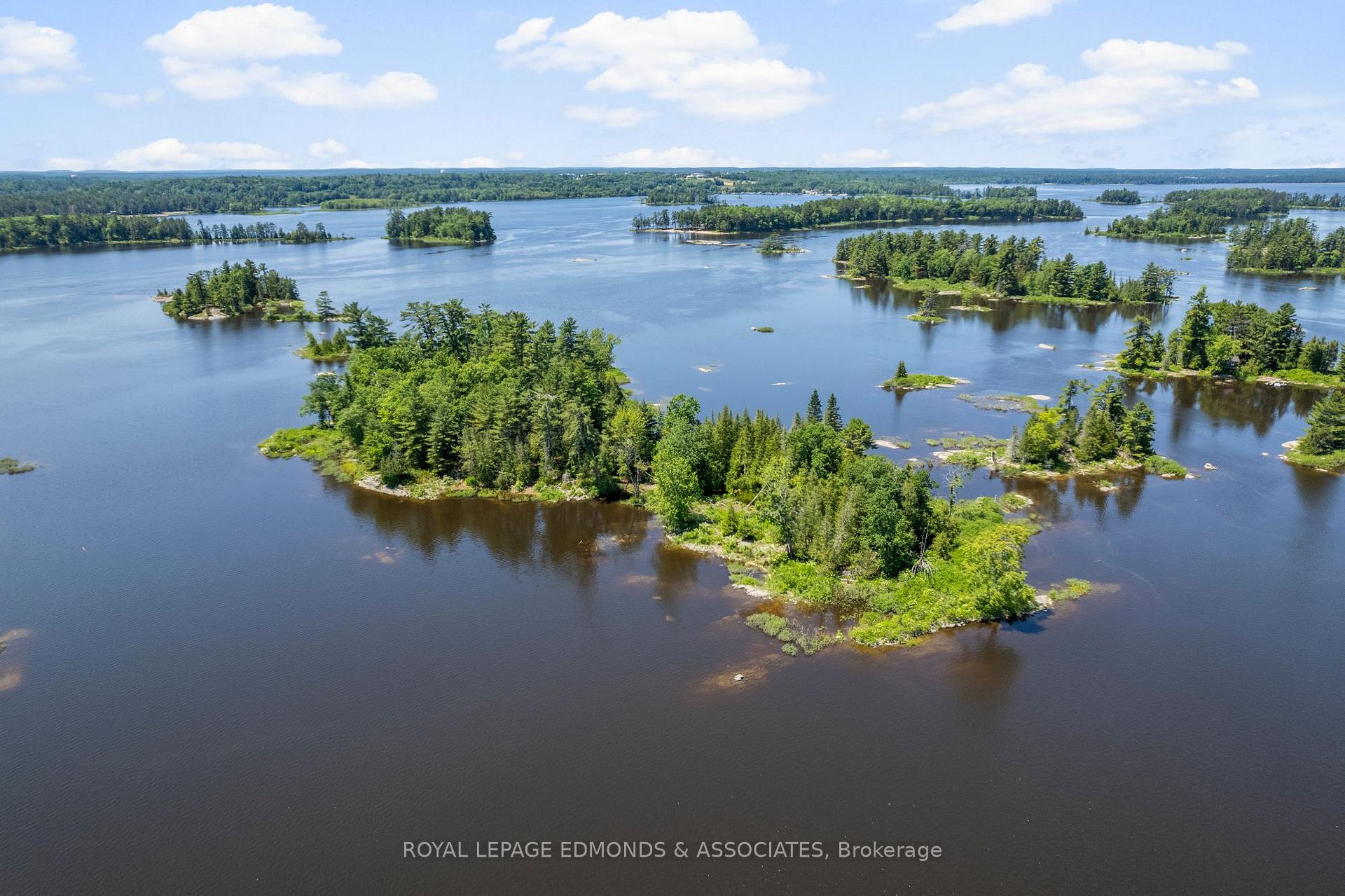 Photo 33 of Riddell Island, Petawawa — HOMEH