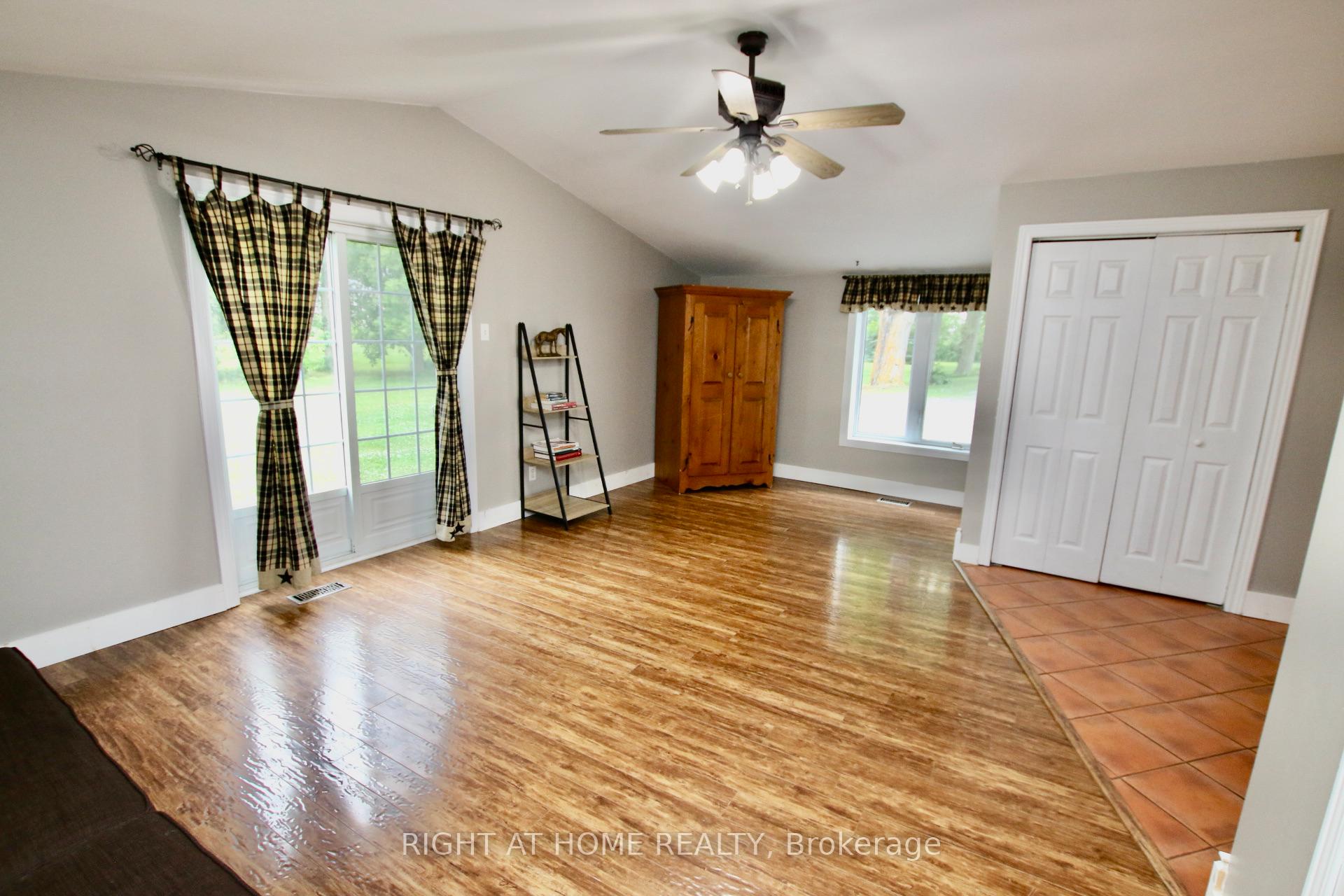 Photo 6 of 13928 Connaught Road S, North Dundas, North Dundas (Winchester) Twp — HOMEH