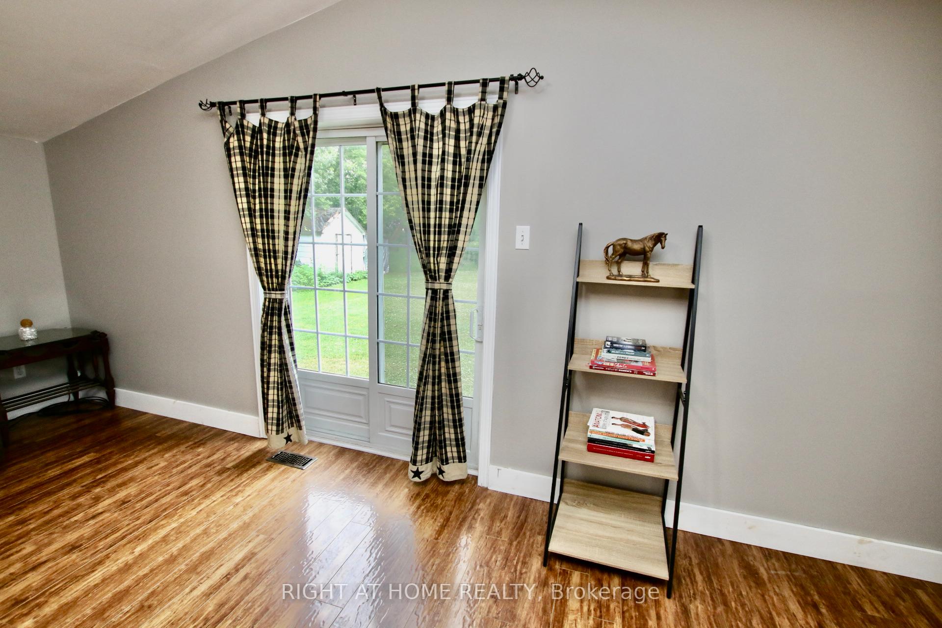 Photo 14 of 13928 Connaught Road S, North Dundas, North Dundas (Winchester) Twp — HOMEH