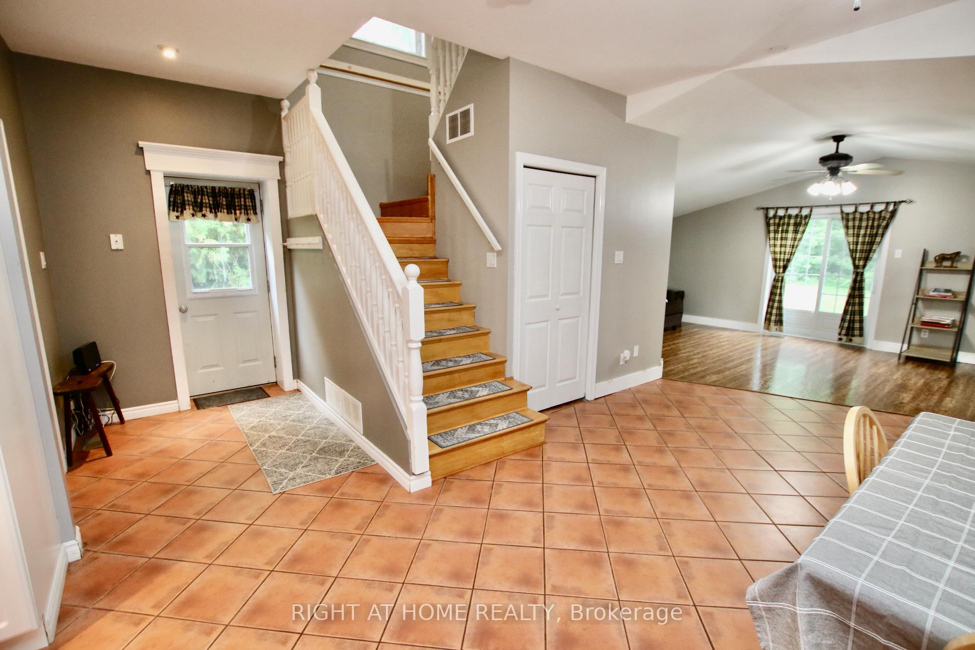 Photo 16 of 13928 Connaught Road S, North Dundas, North Dundas (Winchester) Twp — HOMEH