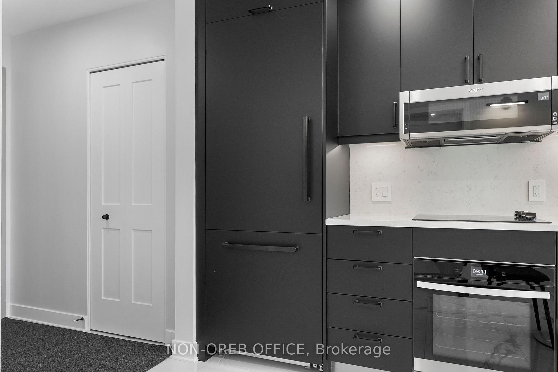 Photo 4 of Unit PH208, 180 George Street, Ottawa, Lower Town/Byward Market — HOMEH