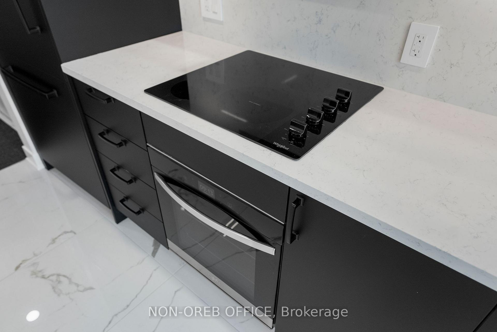 Photo 5 of Unit PH208, 180 George Street, Ottawa, Lower Town/Byward Market — HOMEH