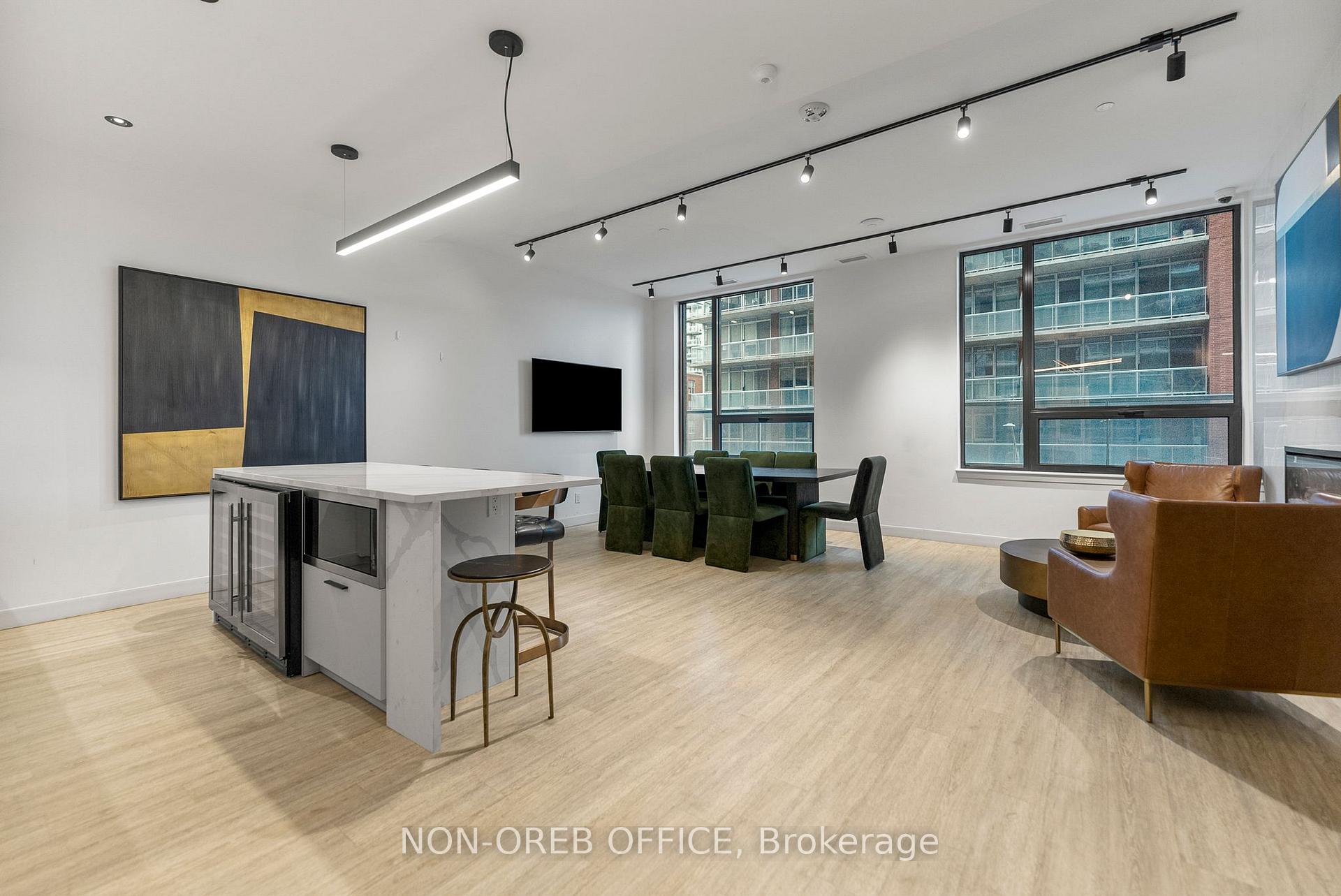 Photo 18 of Unit PH208, 180 George Street, Ottawa, Lower Town/Byward Market — HOMEH
