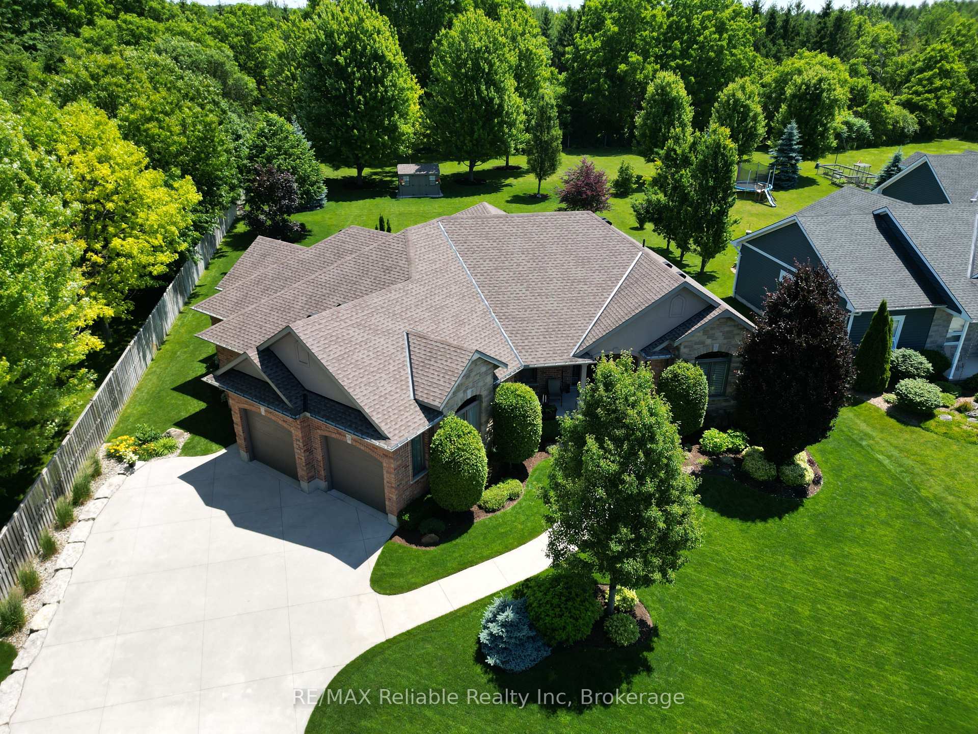 Photo 7 of 24 Carriage Lane, Bluewater, Bayfield — HOMEH