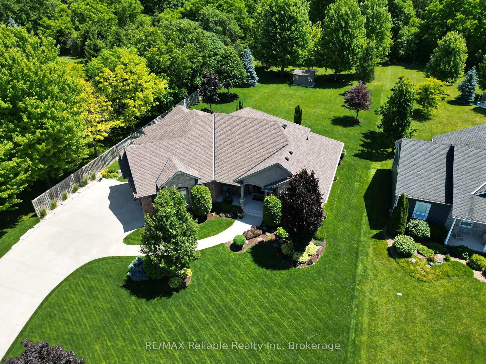 Photo 9 of 24 Carriage Lane, Bluewater, Bayfield — HOMEH