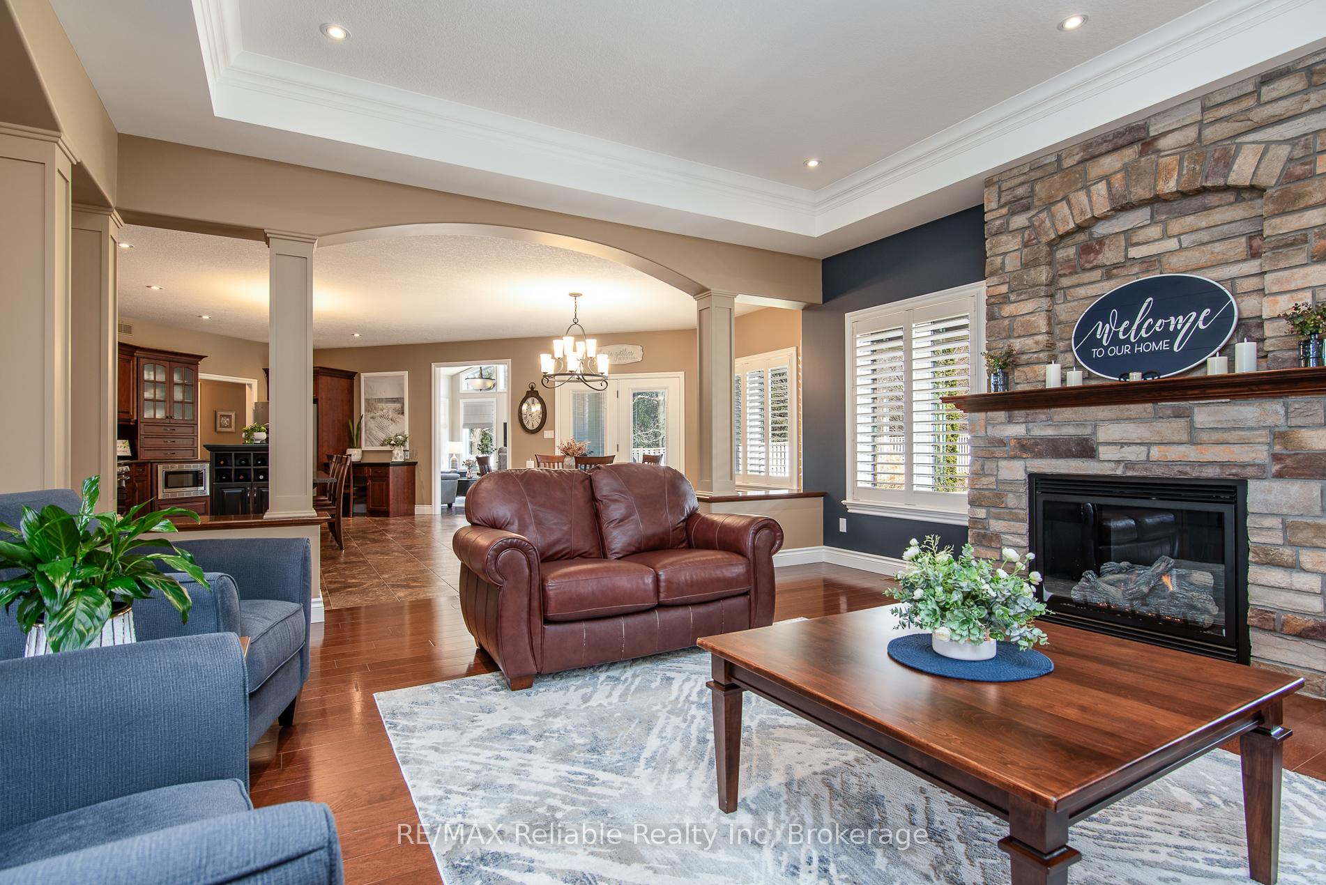Photo 3 of 24 Carriage Lane, Bluewater, Bayfield — HOMEH