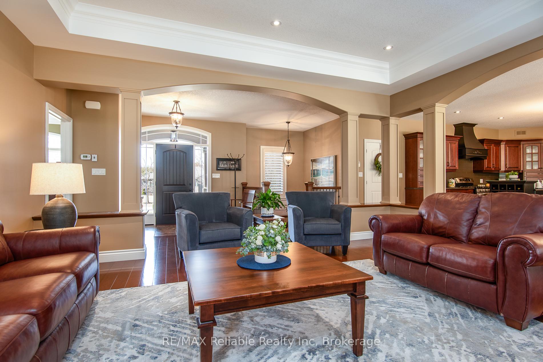 Photo 4 of 24 Carriage Lane, Bluewater, Bayfield — HOMEH