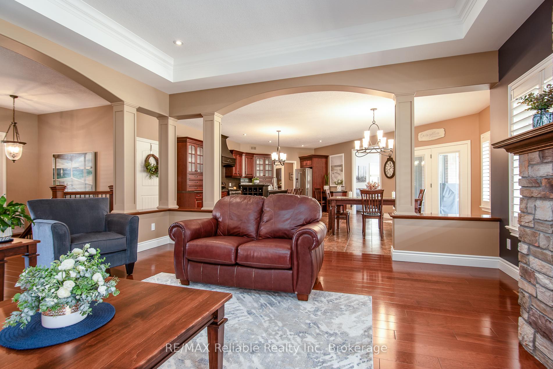 Photo 8 of 24 Carriage Lane, Bluewater, Bayfield — HOMEH