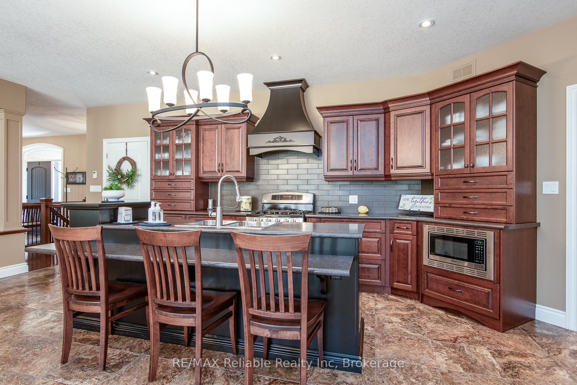 Photo 20 of 24 Carriage Lane, Bluewater, Bayfield — HOMEH