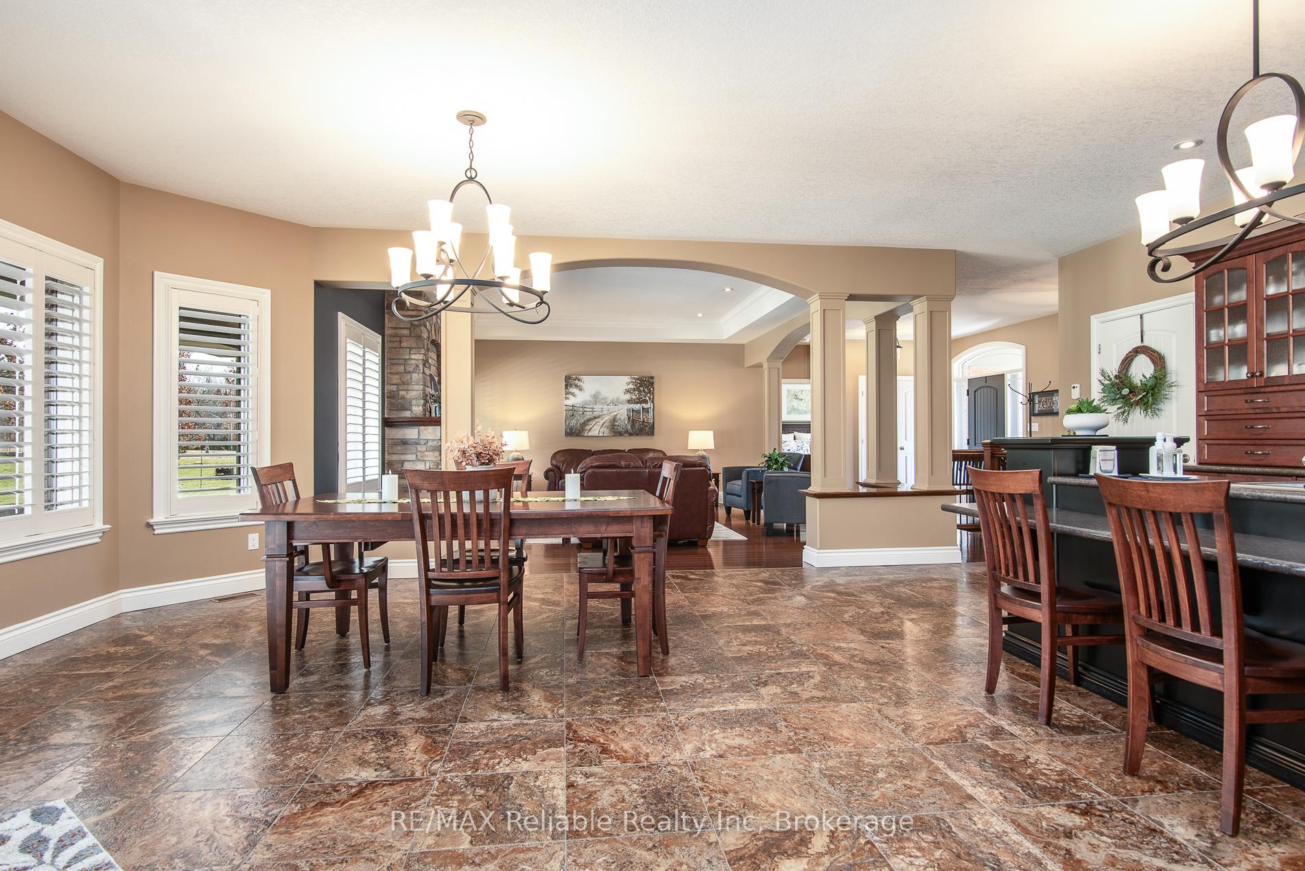 Photo 15 of 24 Carriage Lane, Bluewater, Bayfield — HOMEH
