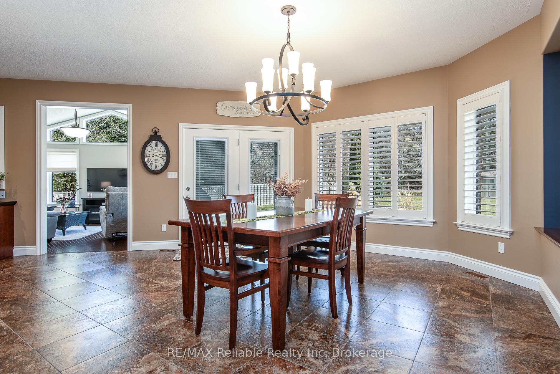 Photo 17 of 24 Carriage Lane, Bluewater, Bayfield — HOMEH