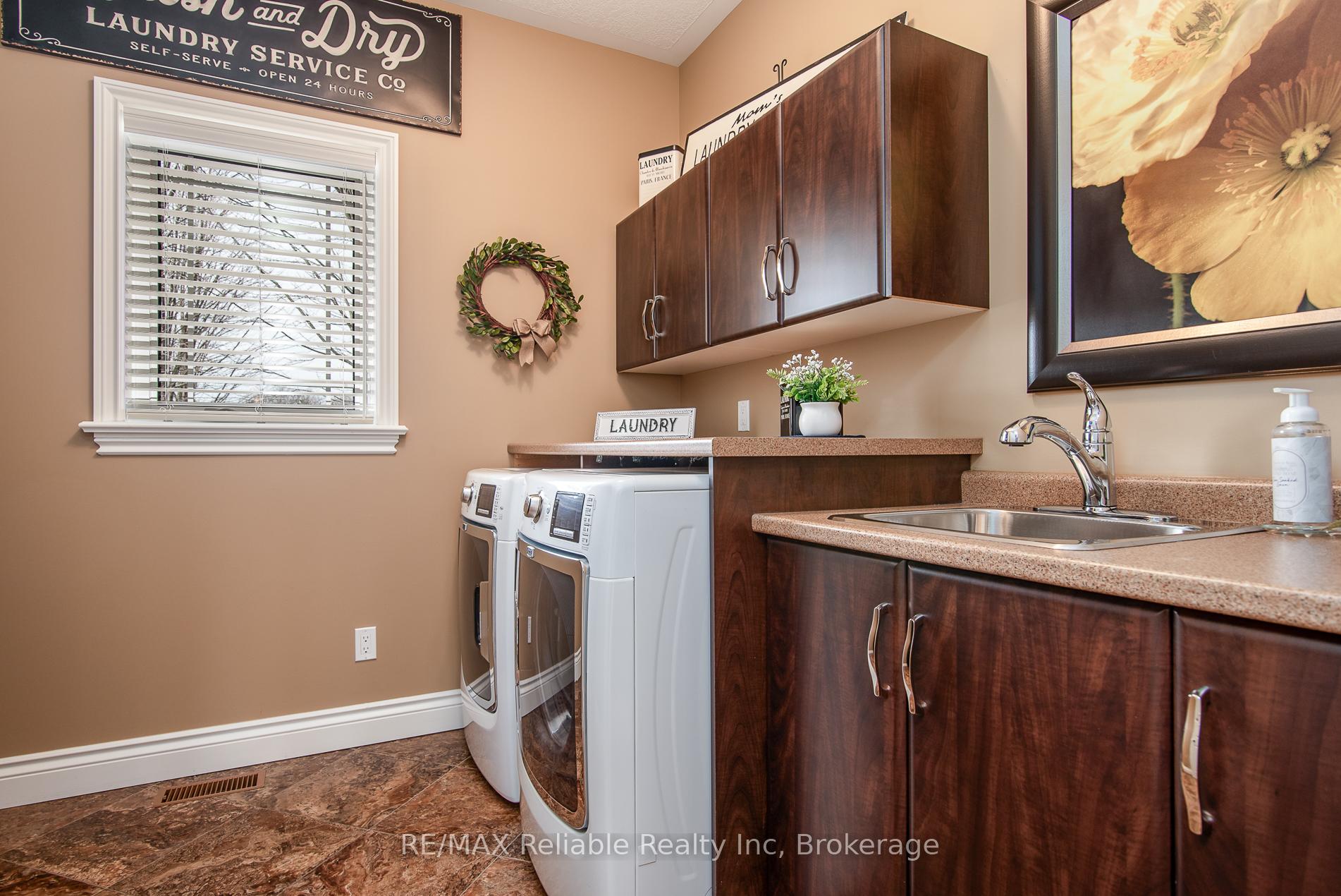 Photo 22 of 24 Carriage Lane, Bluewater, Bayfield — HOMEH